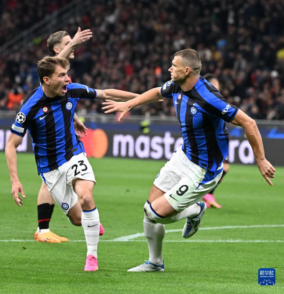 据堆叠者 据堆叠者